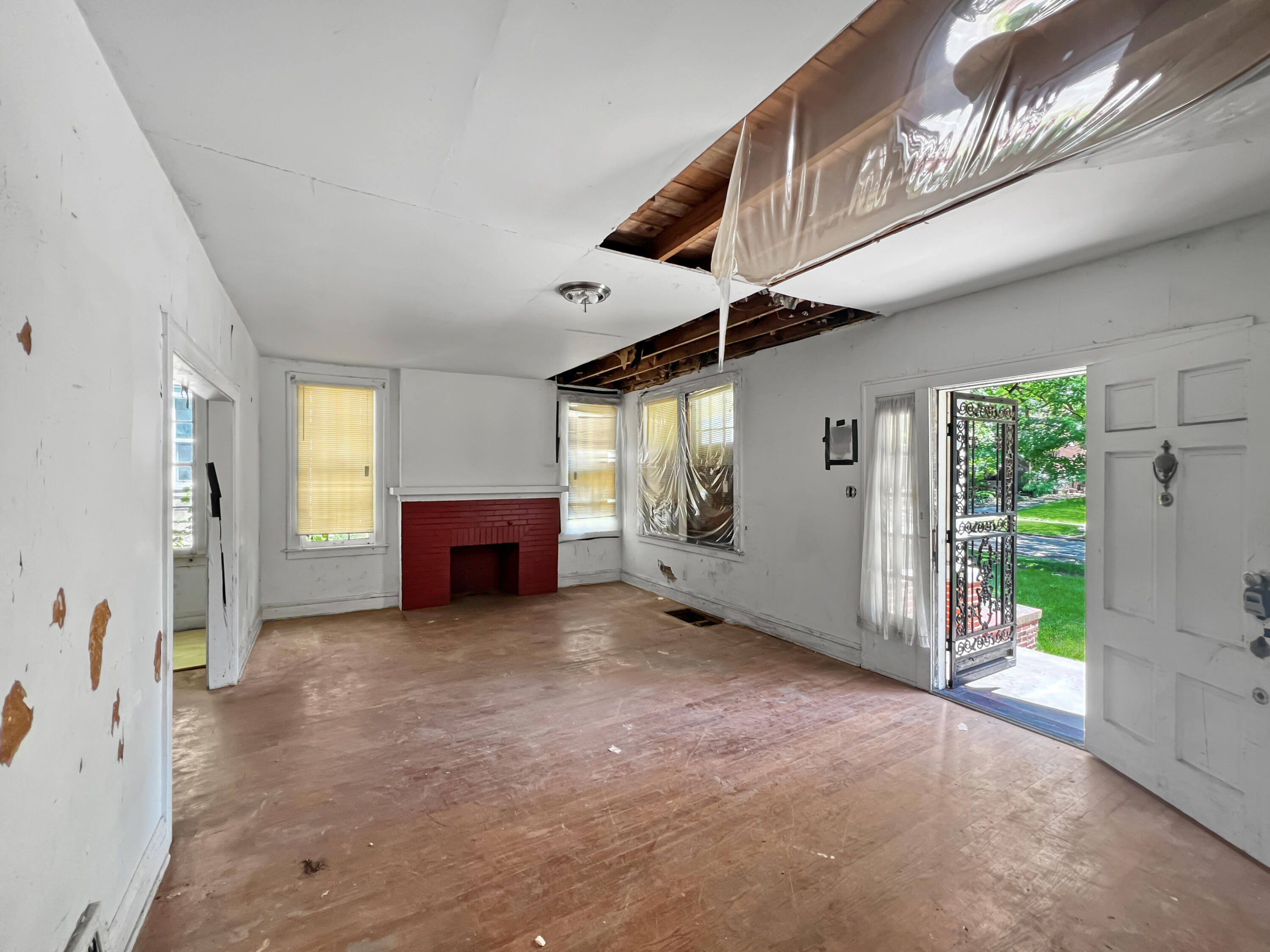 4442 Adams Street Gary, IN 46408 - Photo 2 of 13 3000x2250