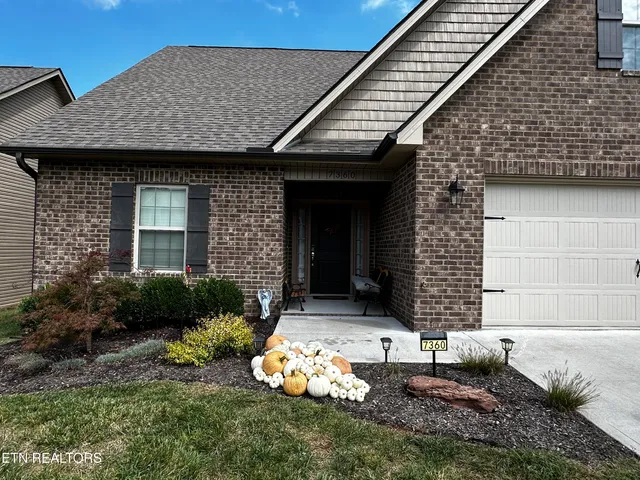 $405,000 | 7360 Willow Path Lane, Knoxville, TN 37918