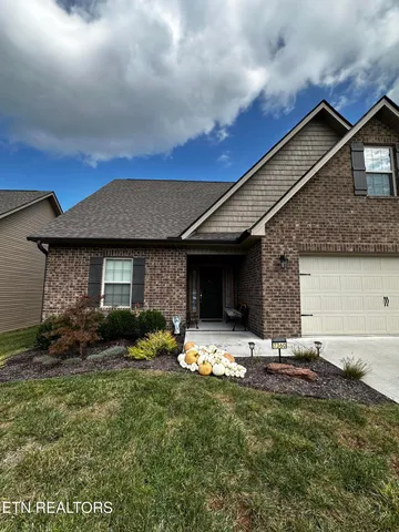$405,000 | 7360 Willow Path Lane, Knoxville, TN 37918