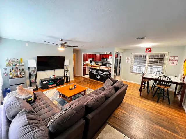 $3,600 | 400 Murat Street, Tallahassee, FL 32304