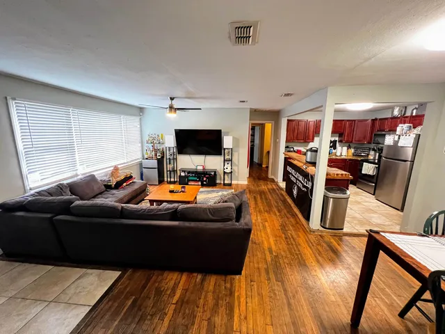 $3,600 | 400 Murat Street, Tallahassee, FL 32304