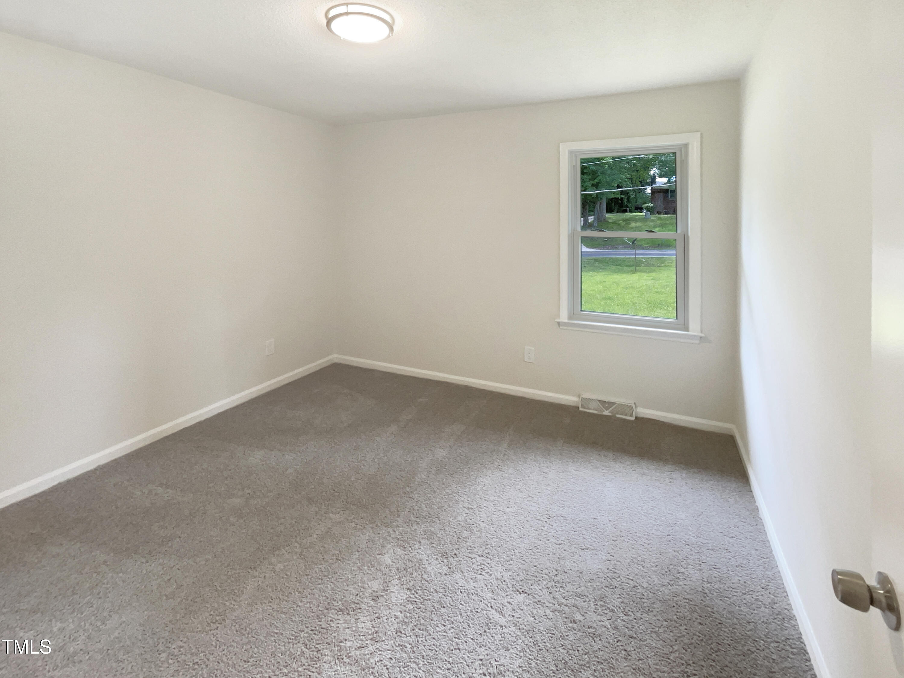 1413 Chamblee Road Zebulon, NC 27597 - Photo 7 of 20 photo_07