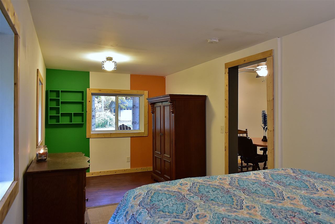 9590 East Grandview Road Traverse City, MI 49684 - Photo 21 of 35 1881065-20.JPG