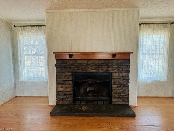 $159,900 | 195 Old Barrett Road, Ennice, NC 28623