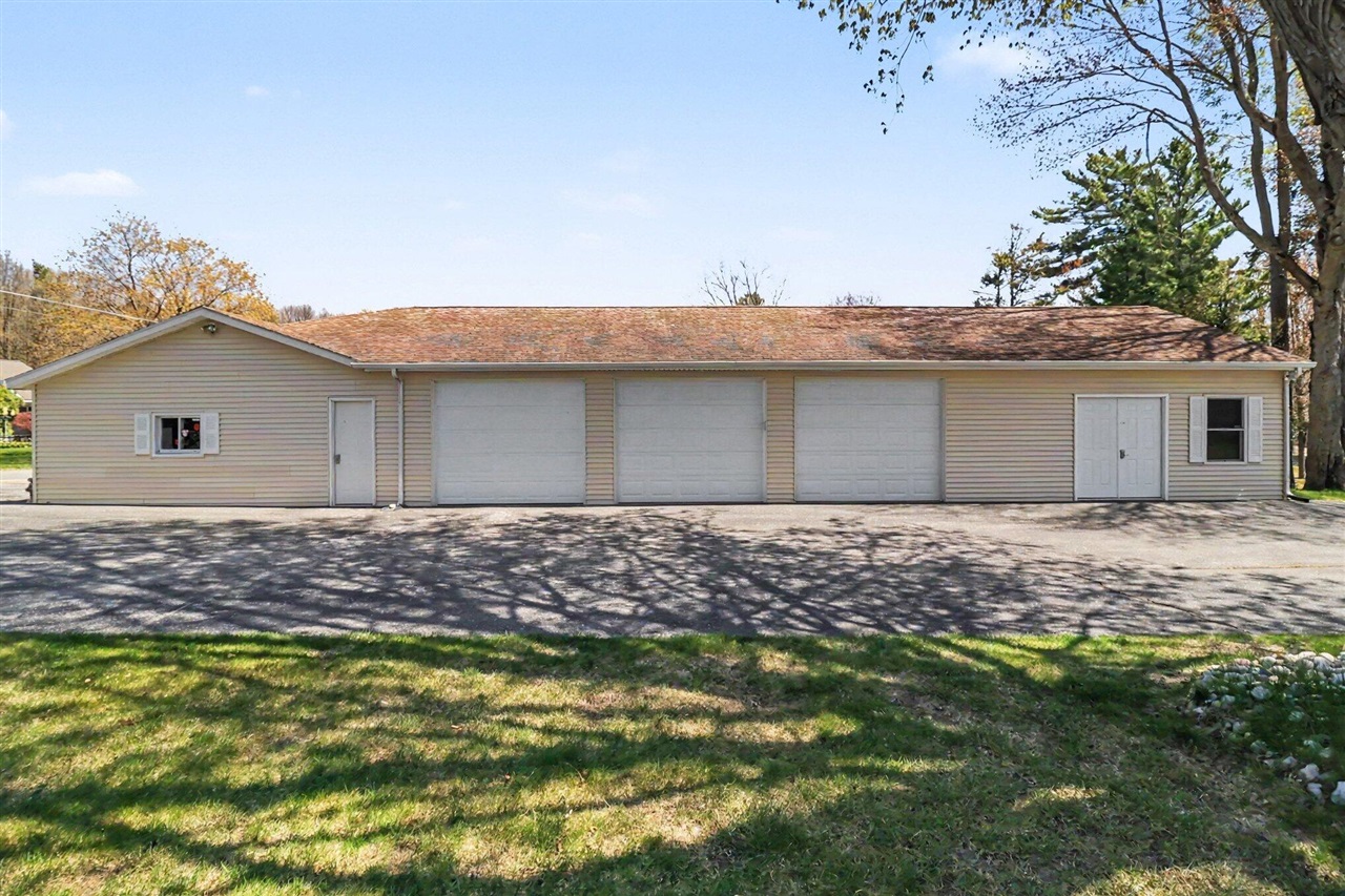 6875 West Illinois Road Ludington, MI 49431 - Photo 28 of 38