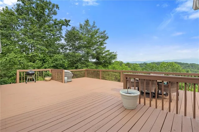 $889,900 | 1168 Highland Road, Sautee Nacoochee, GA 30571