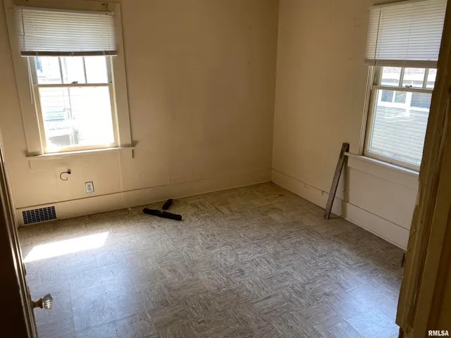 a bathroom with a sink and toilet