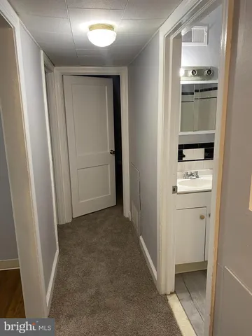 $1,600 | 240 East Avon Road, Brookhaven, PA 19015