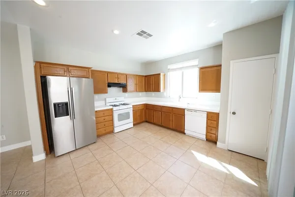 $2,295 | 9941 West Diablo Drive, Las Vegas, NV 89148