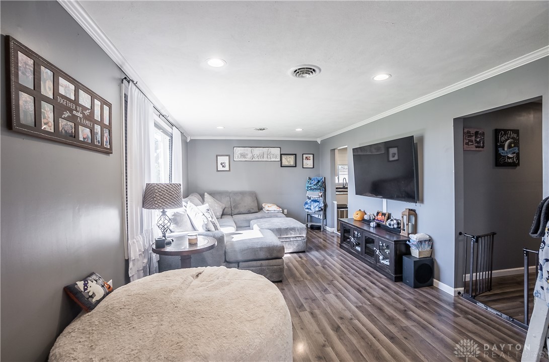 4395 East Snodgrass Road Piqua, OH 45356 - Photo 6 of 28 Gallery Image 6