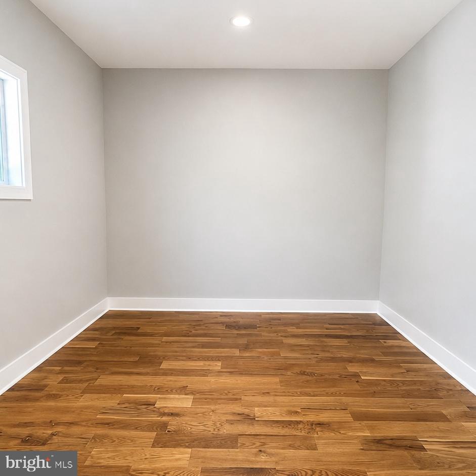 4909 Church Road Mount Laurel, NJ 08054 - Photo 16 of 33 Main closet