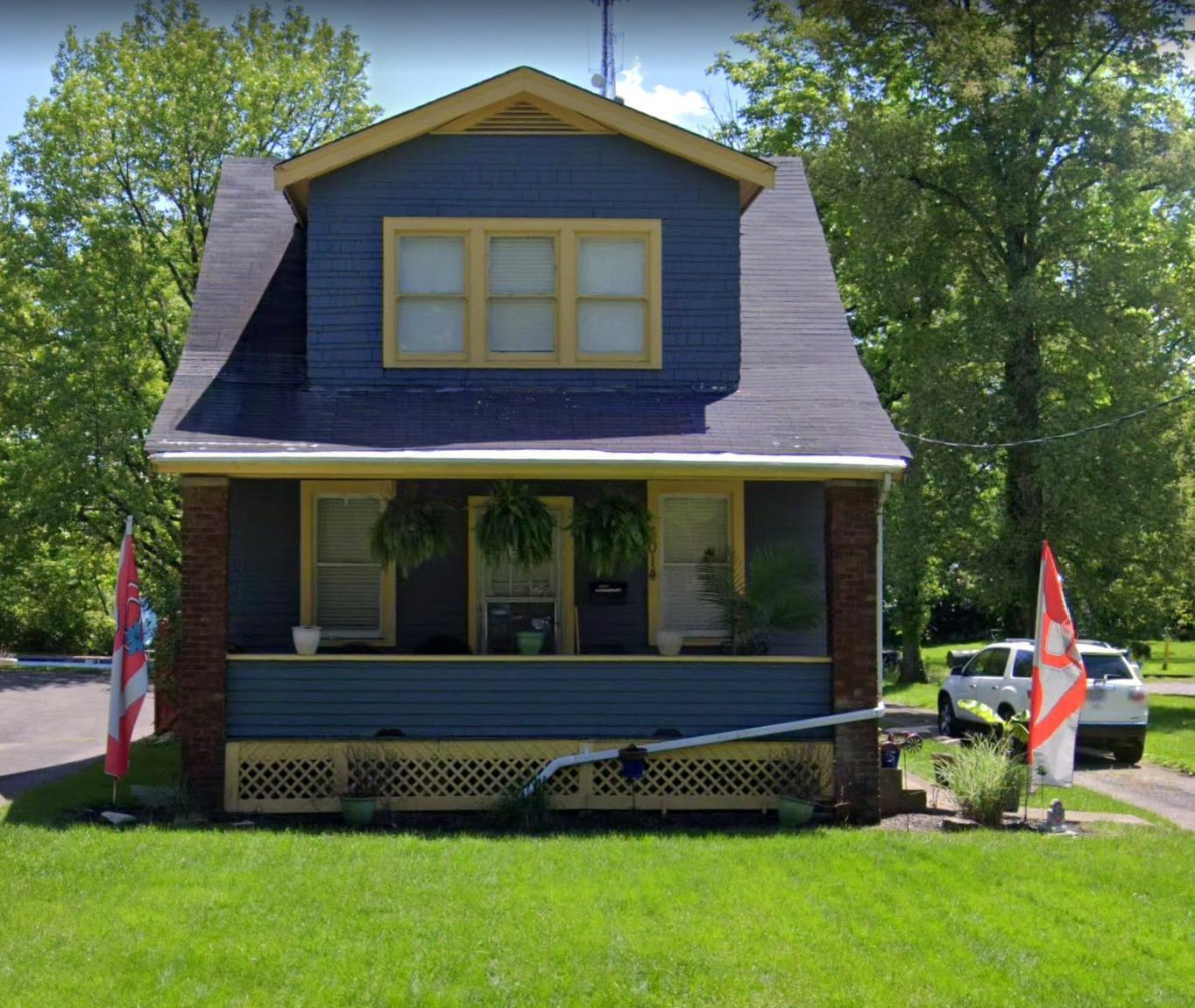 6014 Plainfield Road Cincinnati, OH 45213 - Photo 1 of 8