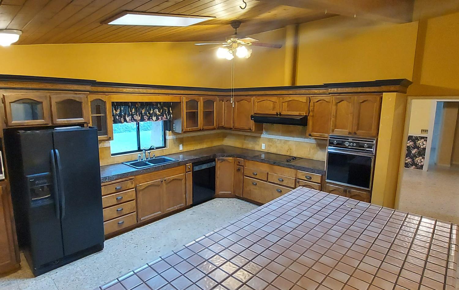 1041 Ruth Avenue Yuba City, CA 95993 - Photo 13 of 54