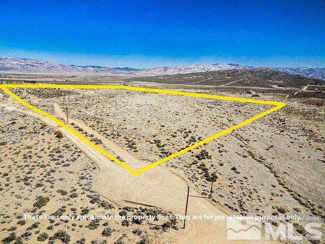 5200 Jackrabbit Road Reno, NV 89510 - Photo 11 of 13 a view of ocean view with wooden floor