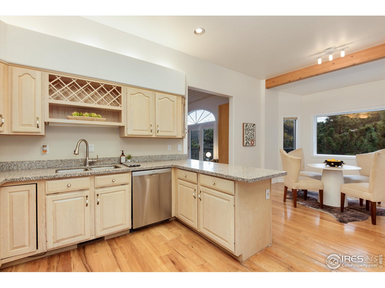 142 Meadowlook Way Boulder, CO 80304 - Photo 18 of 40 Kitchen