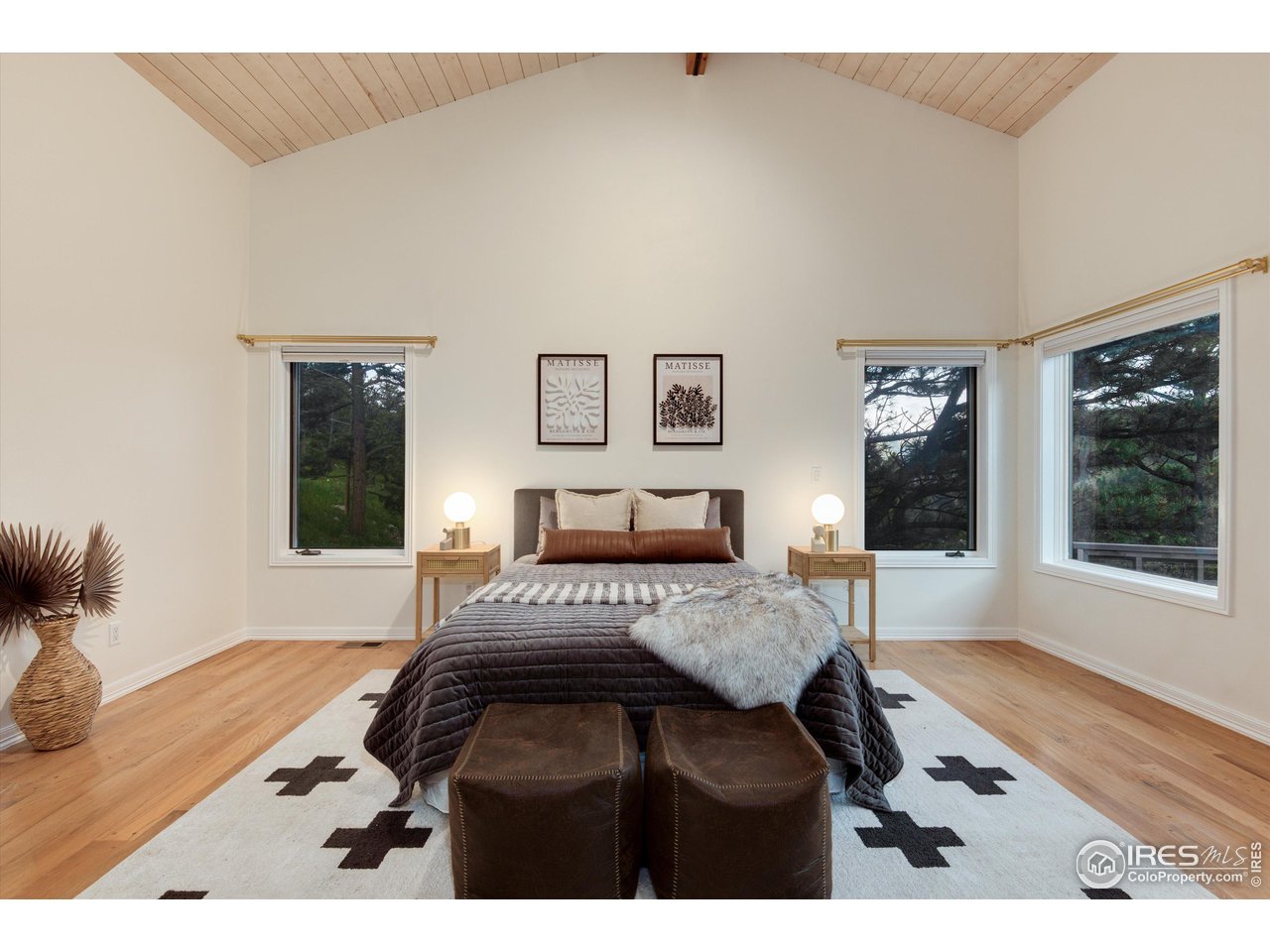 142 Meadowlook Way Boulder, CO 80304 - Photo 20 of 40 Enormous Primary Bedroom