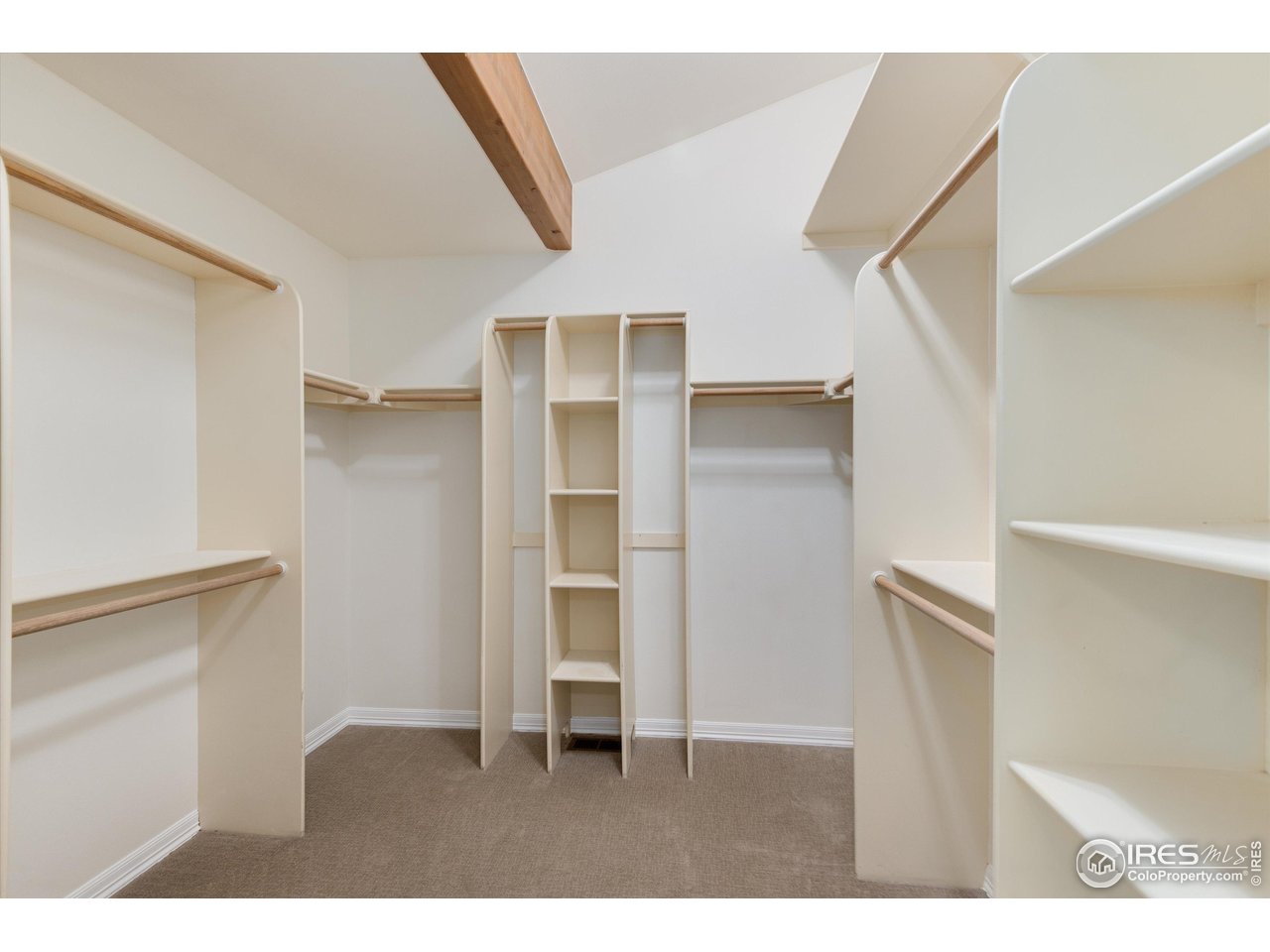 142 Meadowlook Way Boulder, CO 80304 - Photo 25 of 40 Primary Closet