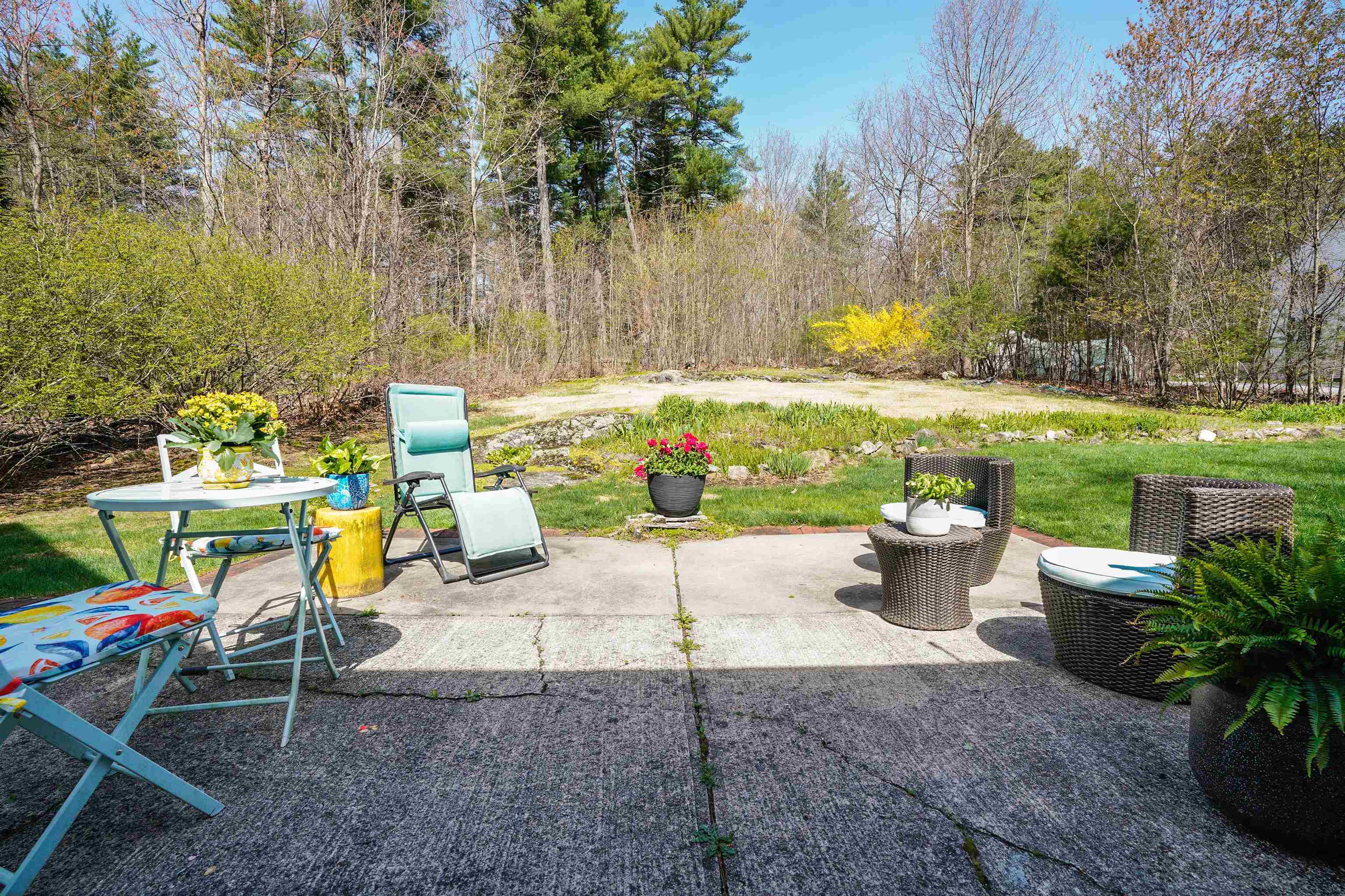 45 Gault Road Bedford, NH 03110 - Photo 34 of 40 Gallery Image 34