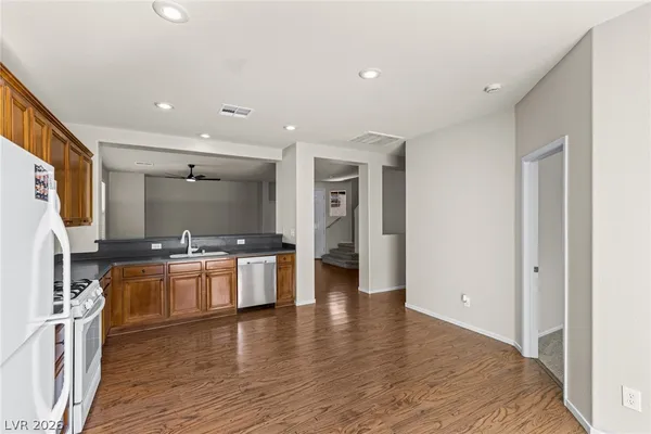 $2,247 | 719 Quayside Court, Las Vegas, NV 89178
