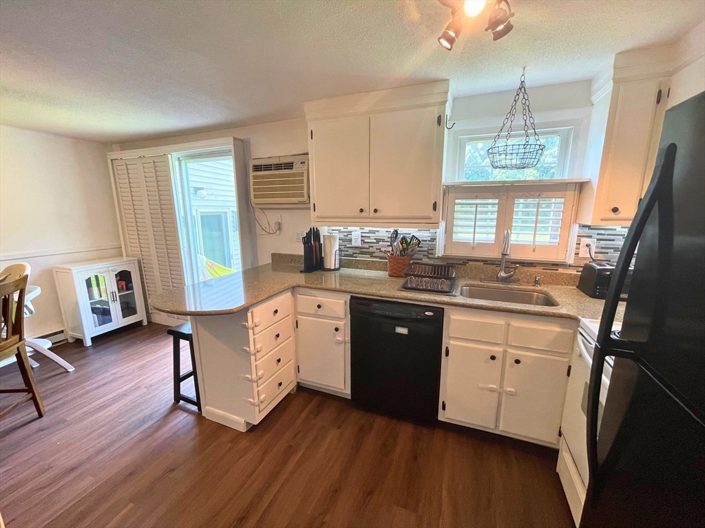 18 Westford Road, Unit 8 Ayer, MA 01432 - Photo 7 of 24