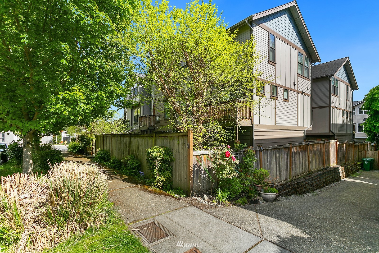 1155 North 91st Street Seattle, WA 98103 - Photo 1 of 25 Gallery Image 1