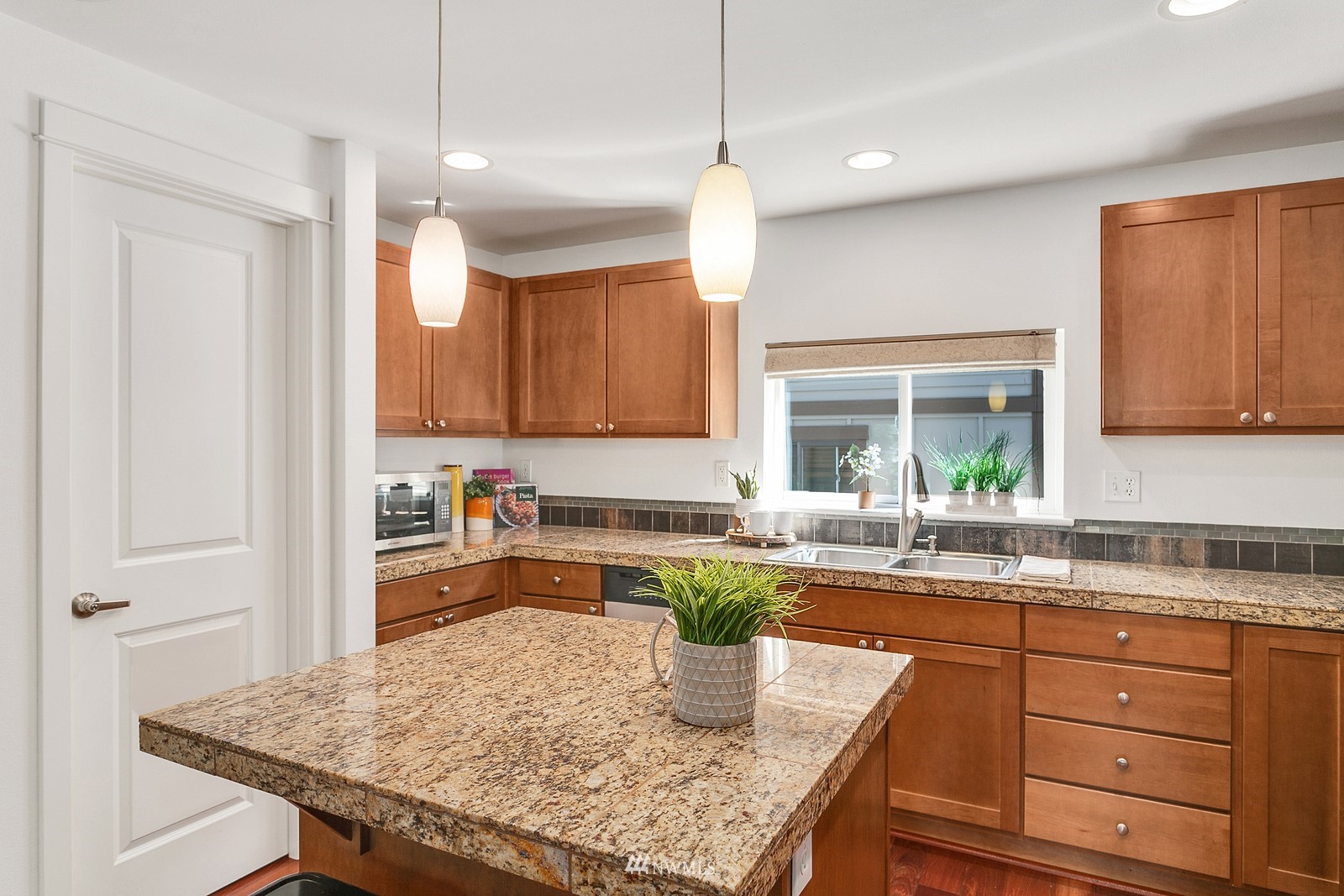 1155 North 91st Street Seattle, WA 98103 - Photo 8 of 25 Gallery Image 8