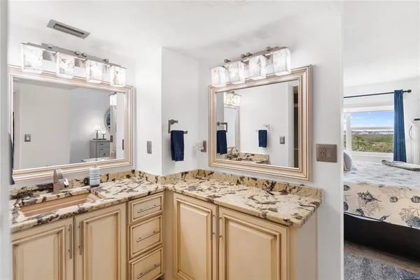 $6,500 | 1750 Benjamin Franklin Drive, Unit 6G, Sarasota, FL 34236