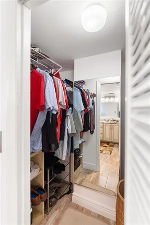 $6,500 | 1750 Benjamin Franklin Drive, Unit 6G, Sarasota, FL 34236