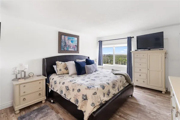 $6,500 | 1750 Benjamin Franklin Drive, Unit 6G, Sarasota, FL 34236