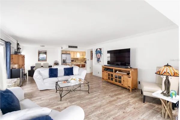 $6,500 | 1750 Benjamin Franklin Drive, Unit 6G, Sarasota, FL 34236