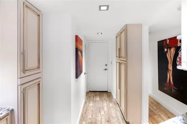 $6,500 | 1750 Benjamin Franklin Drive, Unit 6G, Sarasota, FL 34236