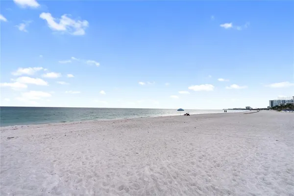 $6,500 | 1750 Benjamin Franklin Drive, Unit 6G, Sarasota, FL 34236