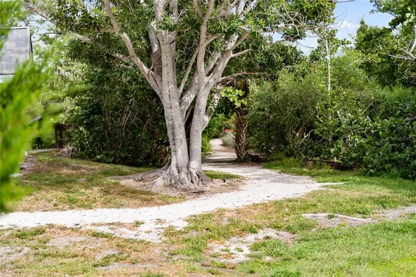 $6,500 | 1750 Benjamin Franklin Drive, Unit 6G, Sarasota, FL 34236