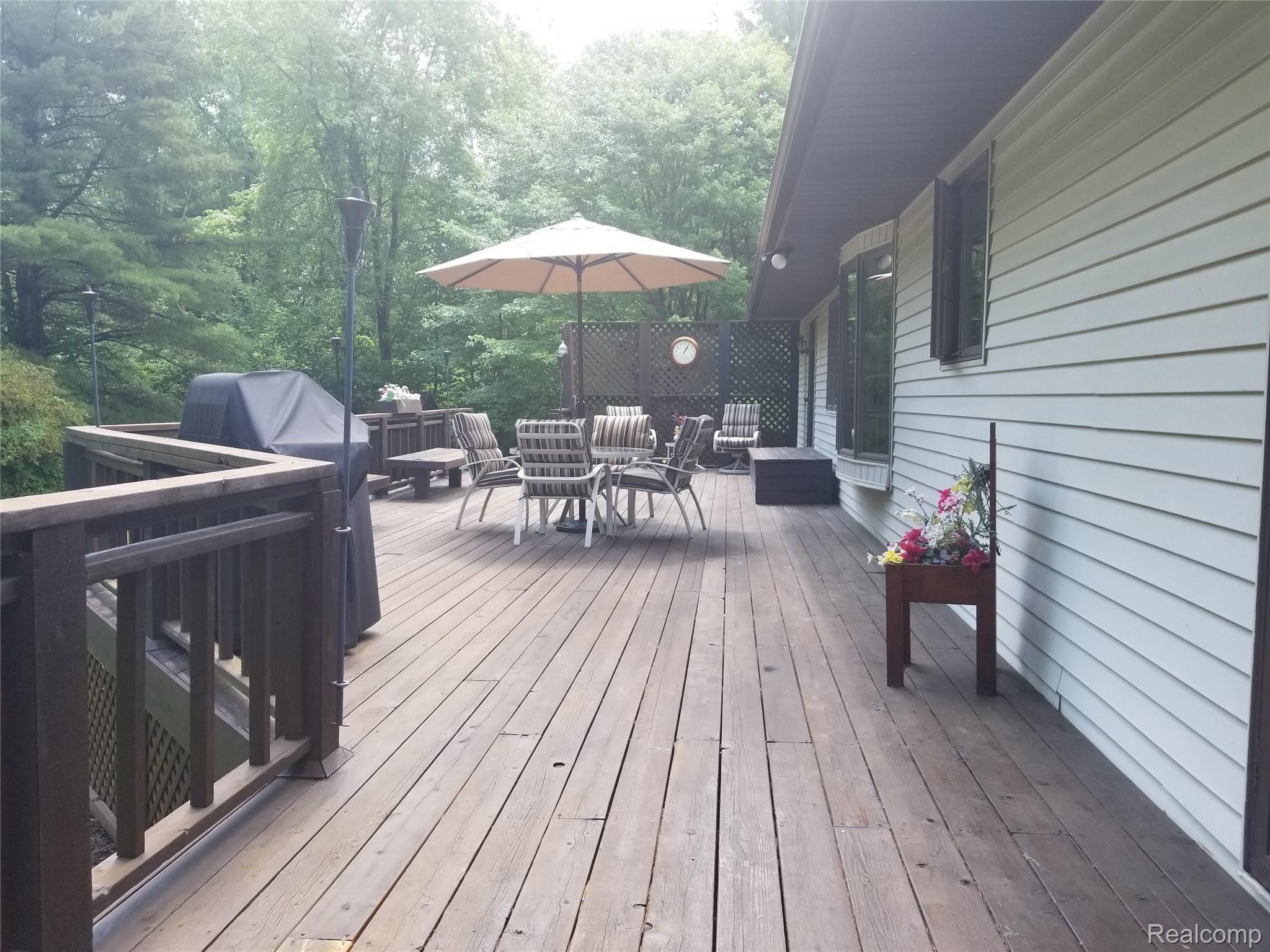 529 South Bartlett Road St. Clair, MI 48079 - Photo 9 of 56 20200623_130443.jpg