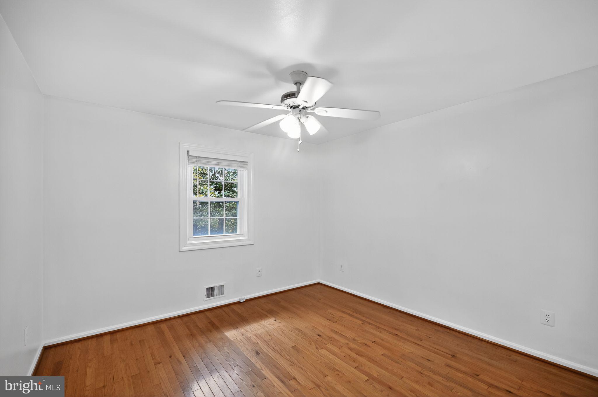 5084 Fairview Lane Broad Run, VA 20137 - Photo 21 of 44 3rd Bedroom has a view of Magnolia tree