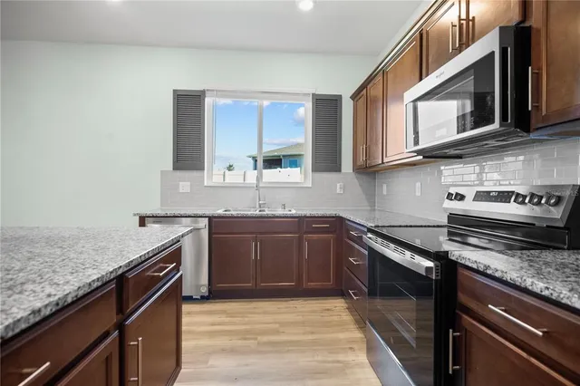 $329,900 | 1688 Littleleaf Boxwood Loop, Mascotte, FL 34753