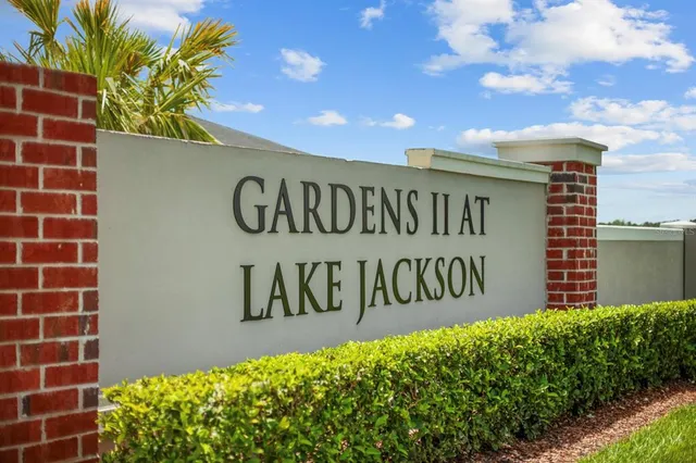 $329,900 | 1688 Littleleaf Boxwood Loop, Mascotte, FL 34753