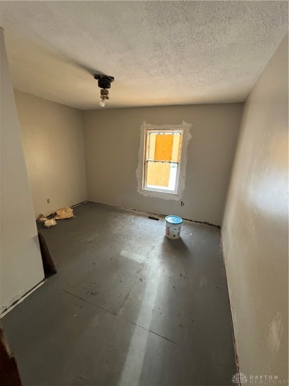 3604 Beechgrove Road Moraine, OH 45439 - Photo 11 of 16