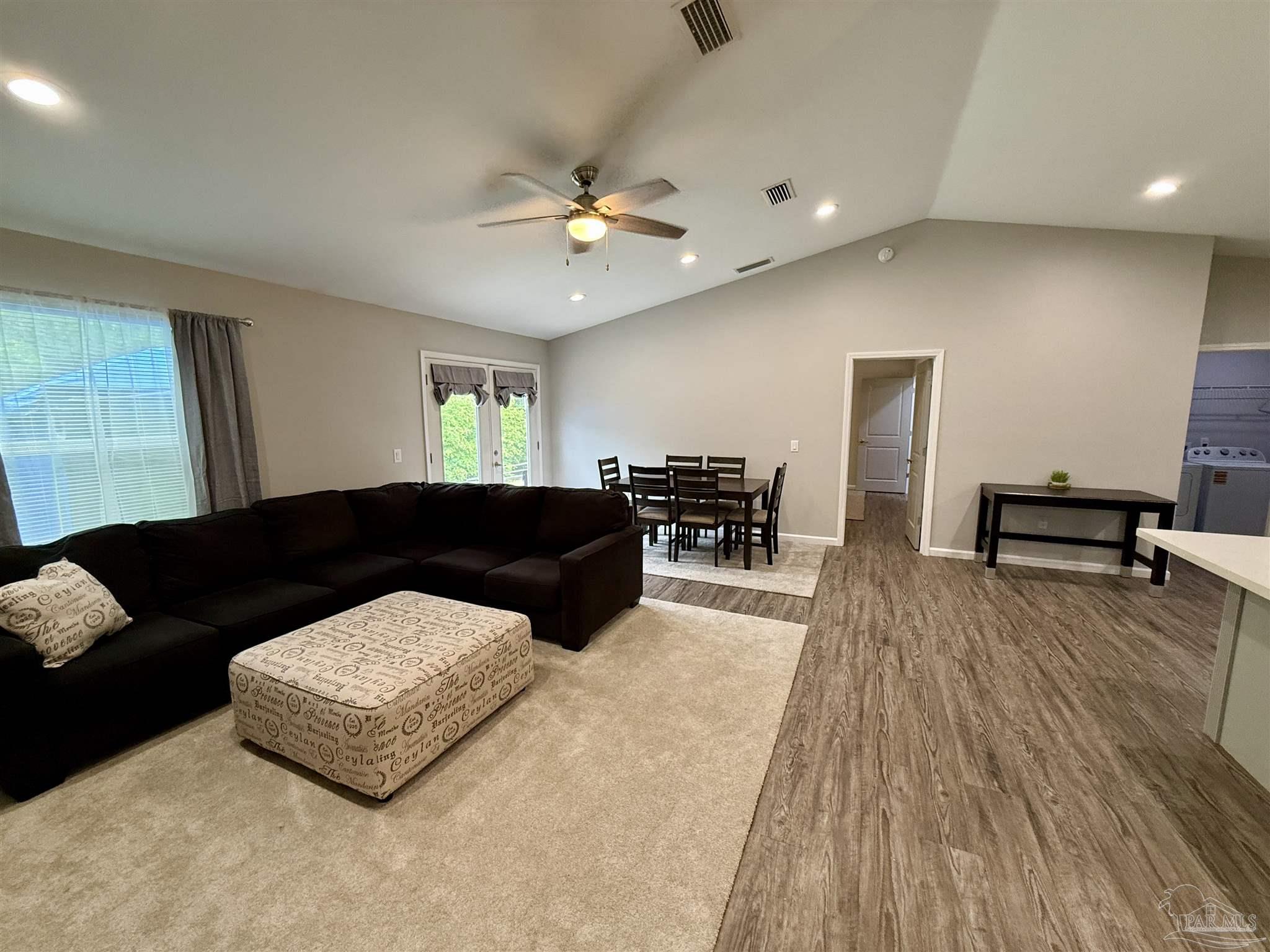 5553 Riviera Drive Milton, FL 32583 - Photo 4 of 21