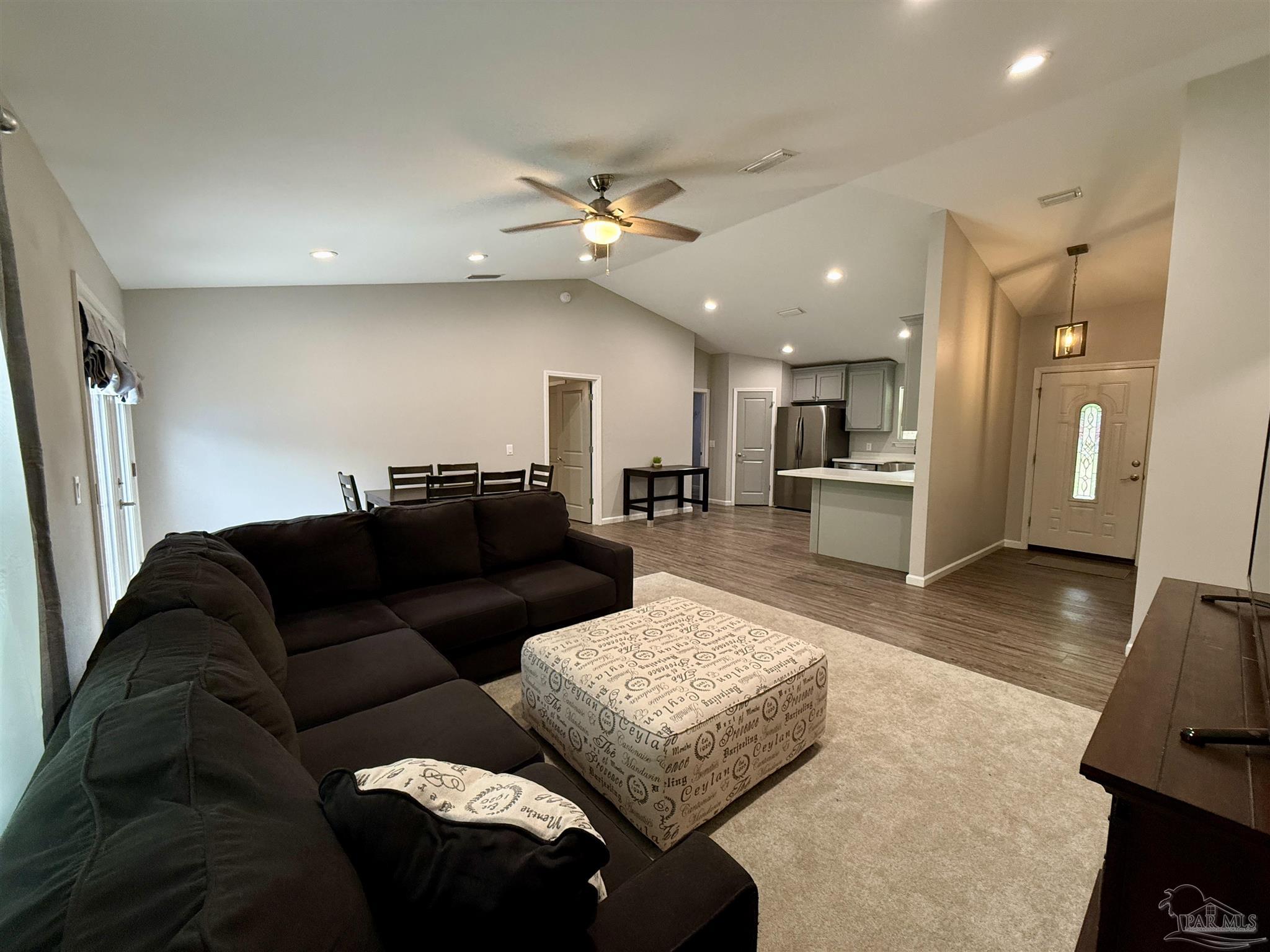 5553 Riviera Drive Milton, FL 32583 - Photo 5 of 21