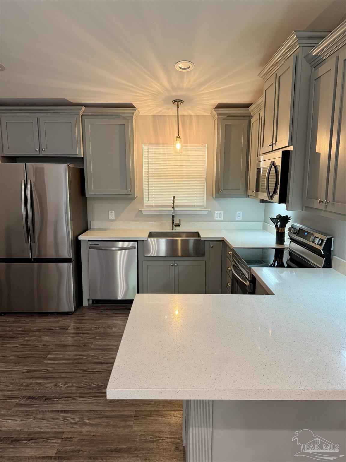 5553 Riviera Drive Milton, FL 32583 - Photo 9 of 21