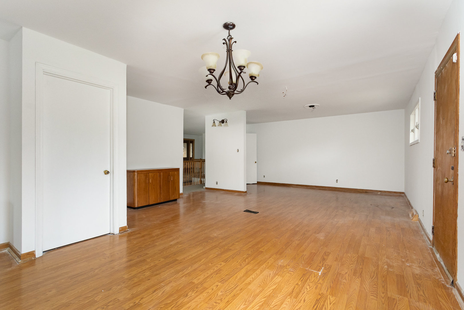636 Patterson Road Joliet, IL 60436 - Photo 10 of 16 a view of a room with wooden floor