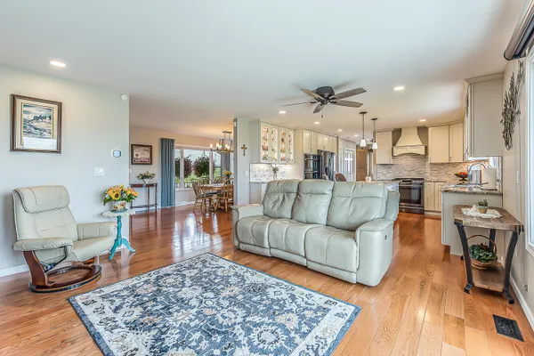 $559,900 | 11675 Stony Creek Road, Milan, MI 48160
