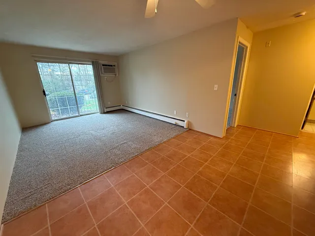 $1,708 | 383 Huse Road, Unit 5, Manchester, NH 03103