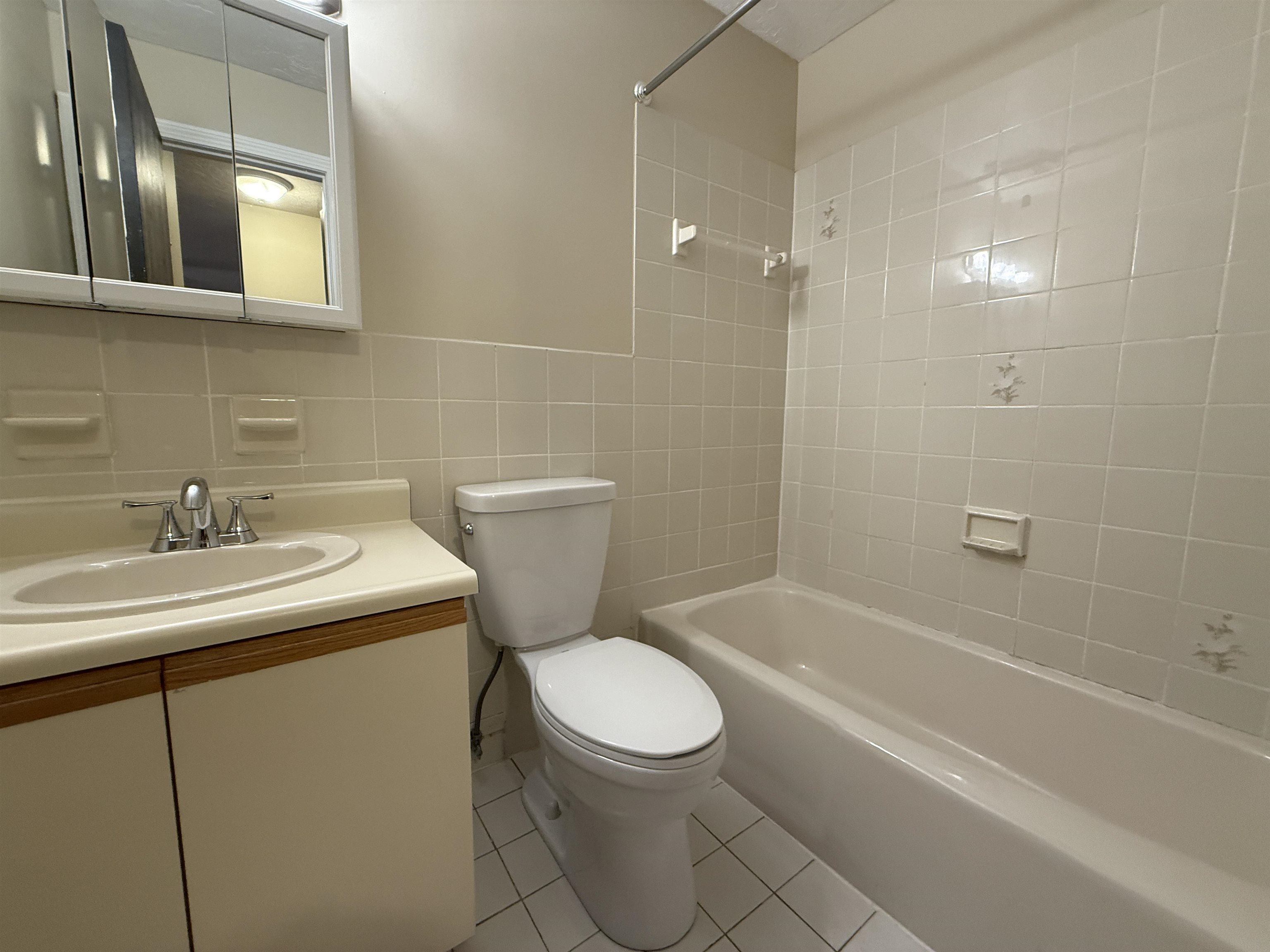 383 Huse Road, Unit 5 Manchester, NH 03103 - Photo 20 of 37