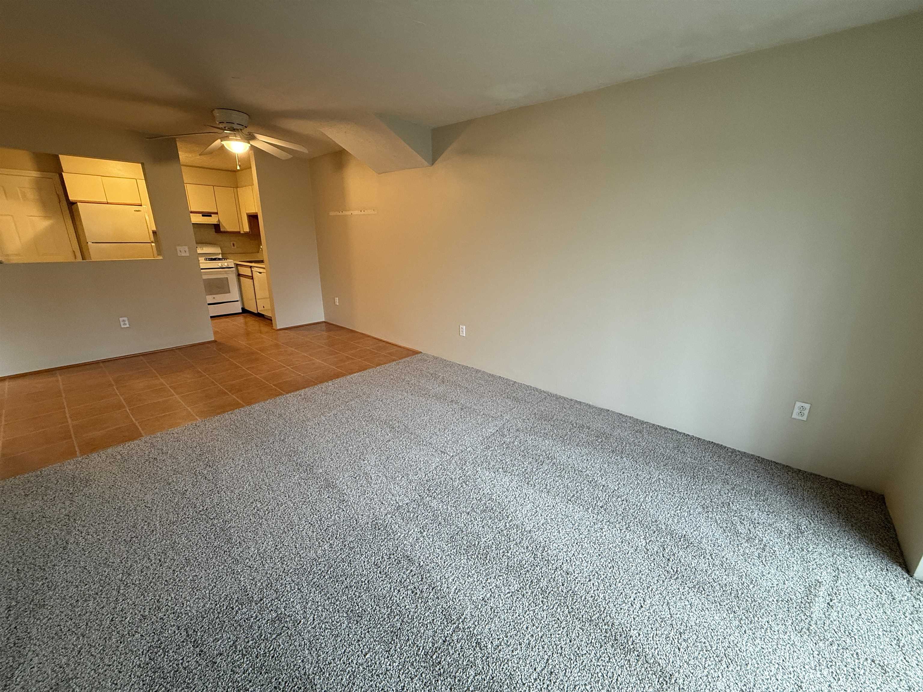 383 Huse Road, Unit 5 Manchester, NH 03103 - Photo 23 of 37