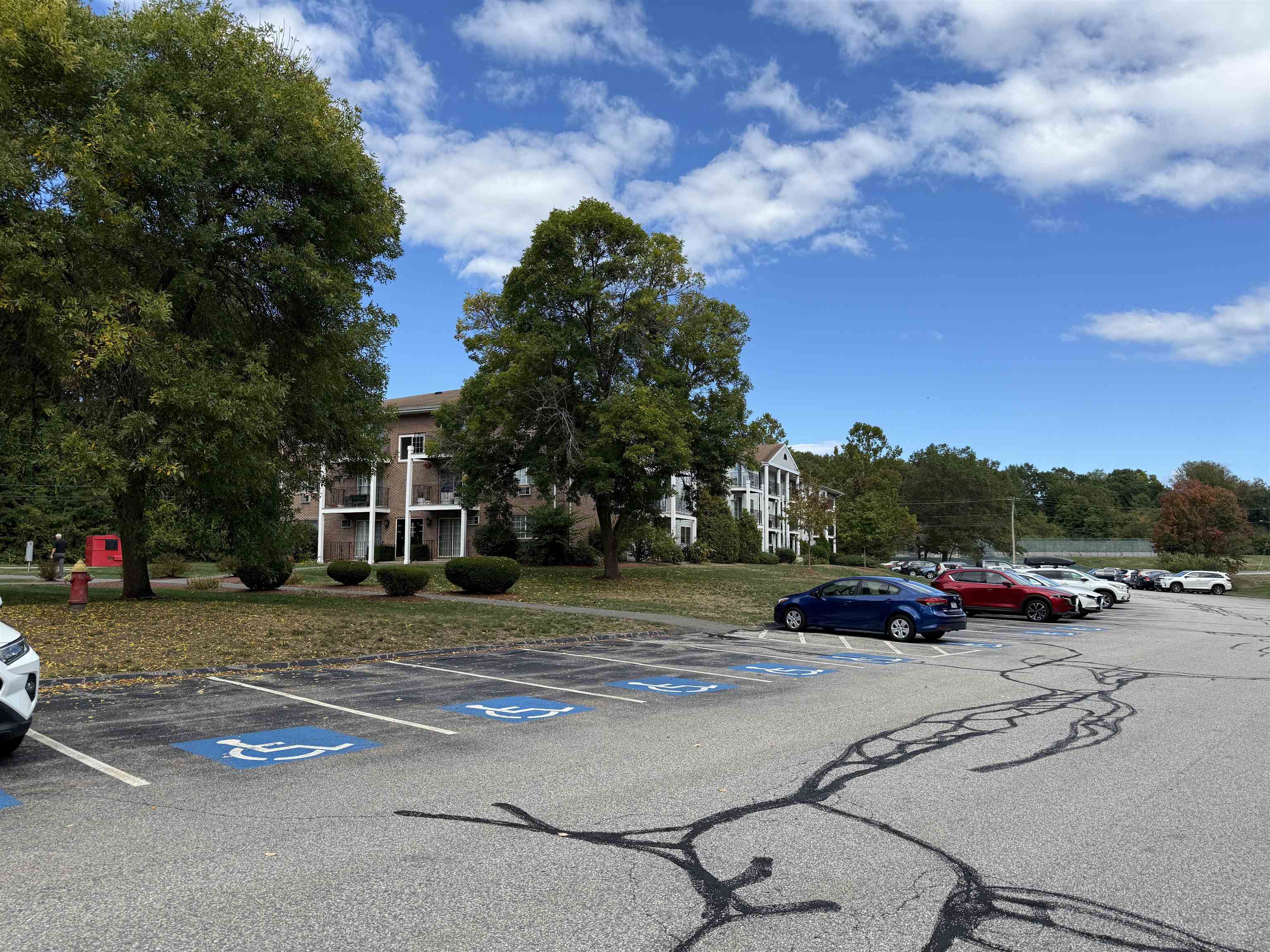 383 Huse Road, Unit 5 Manchester, NH 03103 - Photo 6 of 37