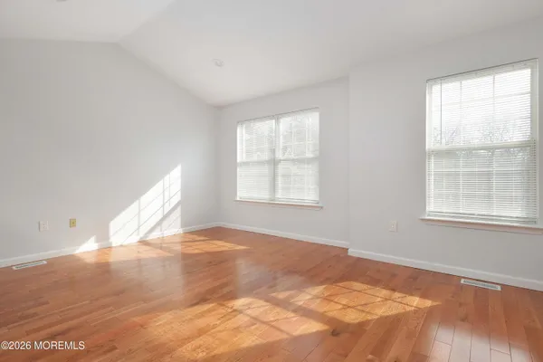 $3,250 | 154 Yarmouth Court, Unit 52, Holmdel, NJ 07733