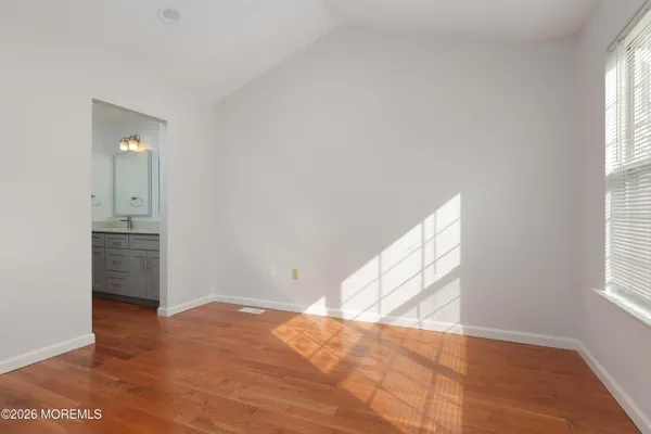 $3,250 | 154 Yarmouth Court, Unit 52, Holmdel, NJ 07733