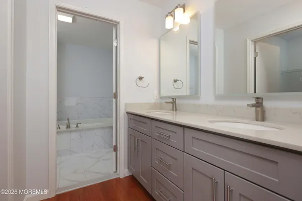 $3,250 | 154 Yarmouth Court, Unit 52, Holmdel, NJ 07733